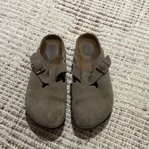 Birkenstock 38 Women’s Taupe Suede Loafers